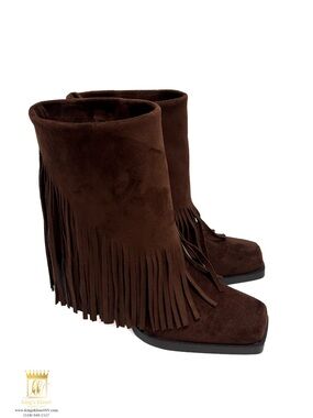 No boundaries fringe boots